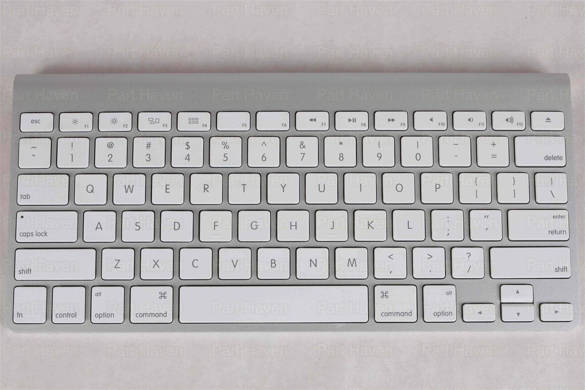 Apple Wireless Bluetooth Keyboard || A1314 || MC184LL/A || 2 AA Batteries Needed
