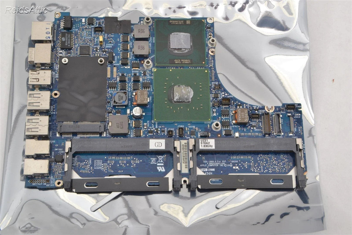 APPLE 13" MacBook Logic Board A1181 MA699LL/A 1.83 Core 2 Duo T5600 820-1889-A