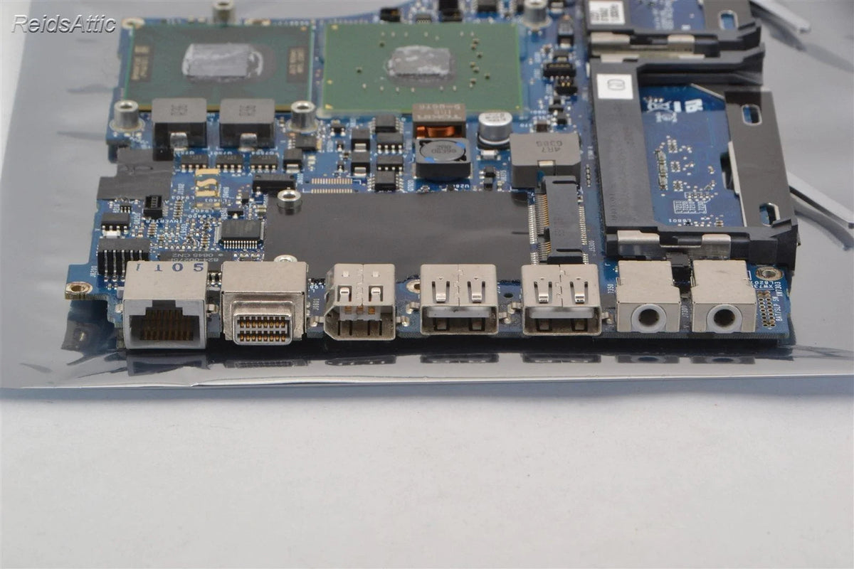 APPLE 13&quot; MacBook Logic Board A1181 MA699LL/A 1.83 Core 2 Duo T5600 820-1889-A