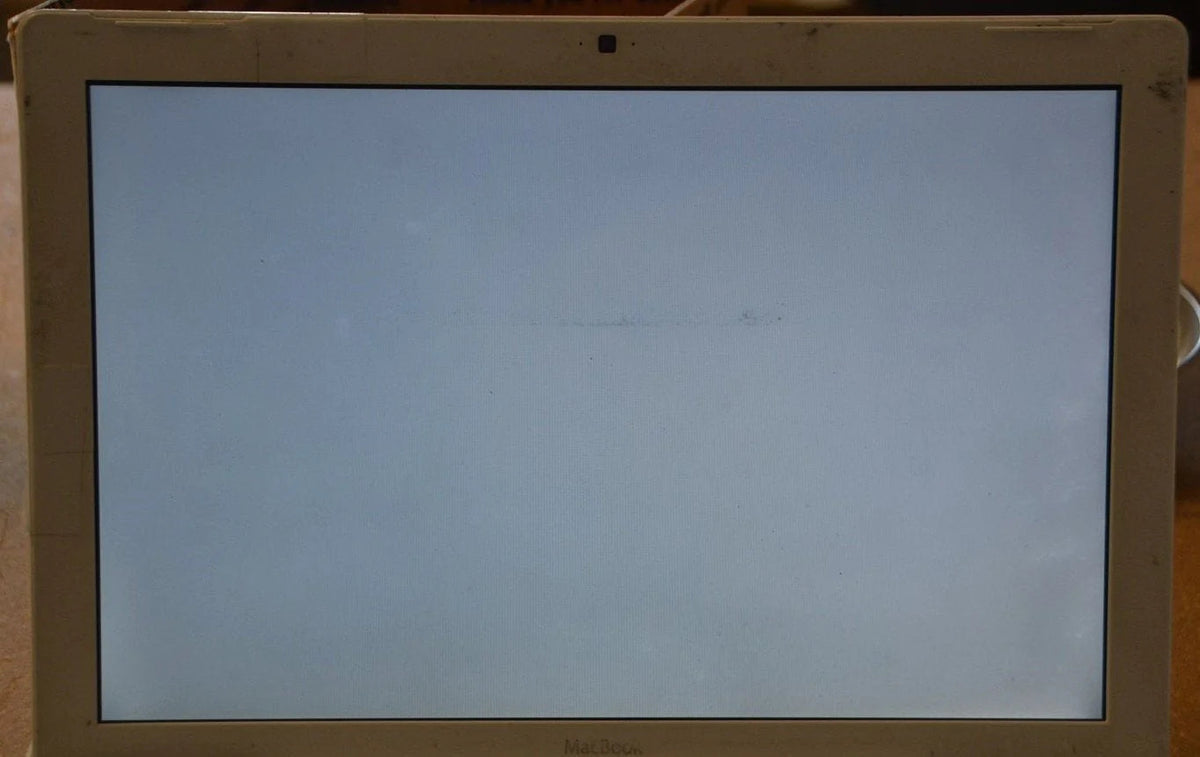 APPLE 13&quot; MACBOOK White A1181 Complete Screen LCD Panel Three (3) wire