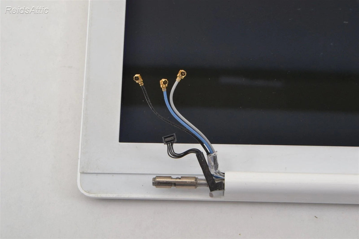 APPLE 13" MACBOOK White A1181 Complete Screen LCD Panel Three (3) wire