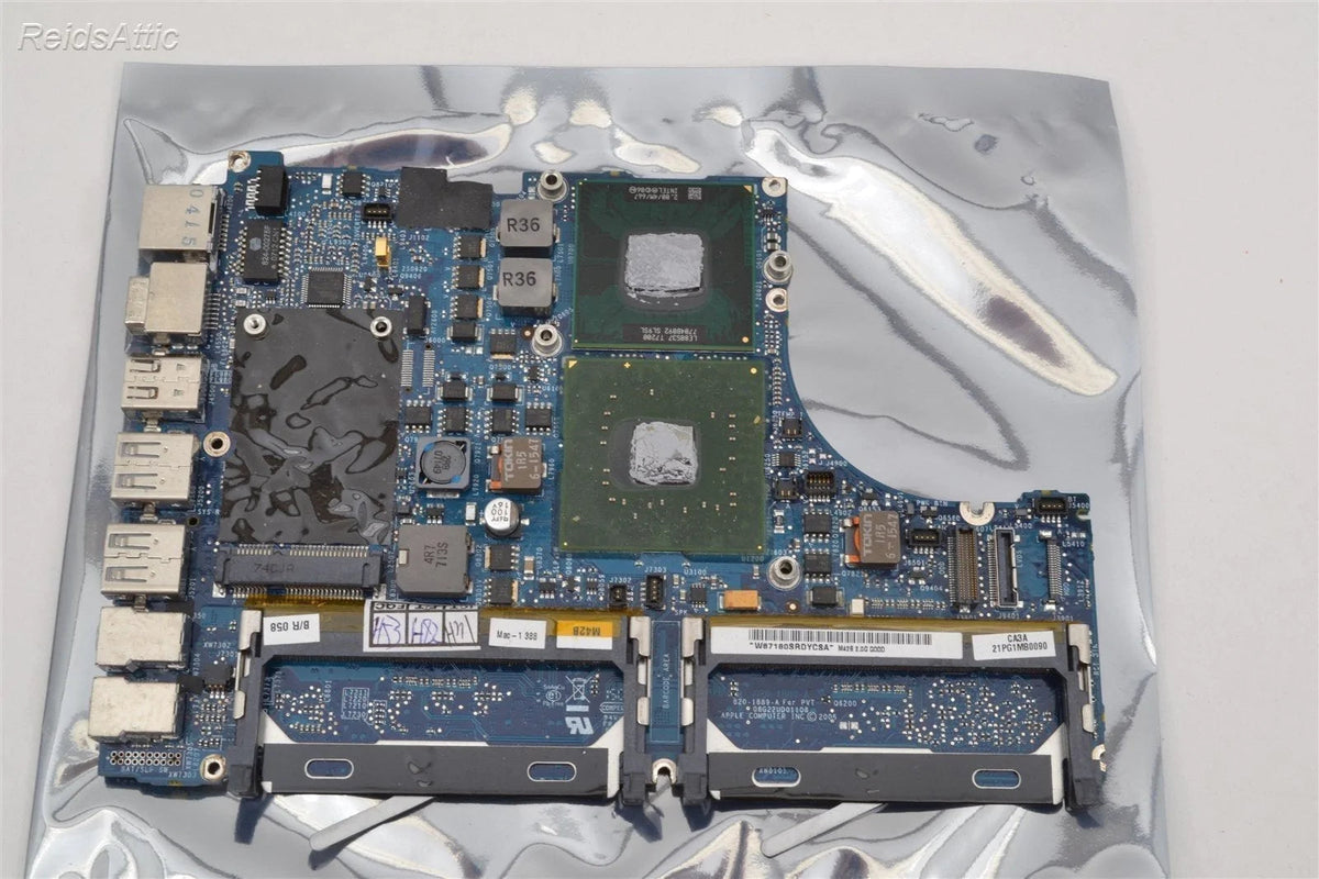 APPLE 13" A1181 MacBook 2,1 2.0 GHz Core 2 Duo Logic Board T7200 820-1889