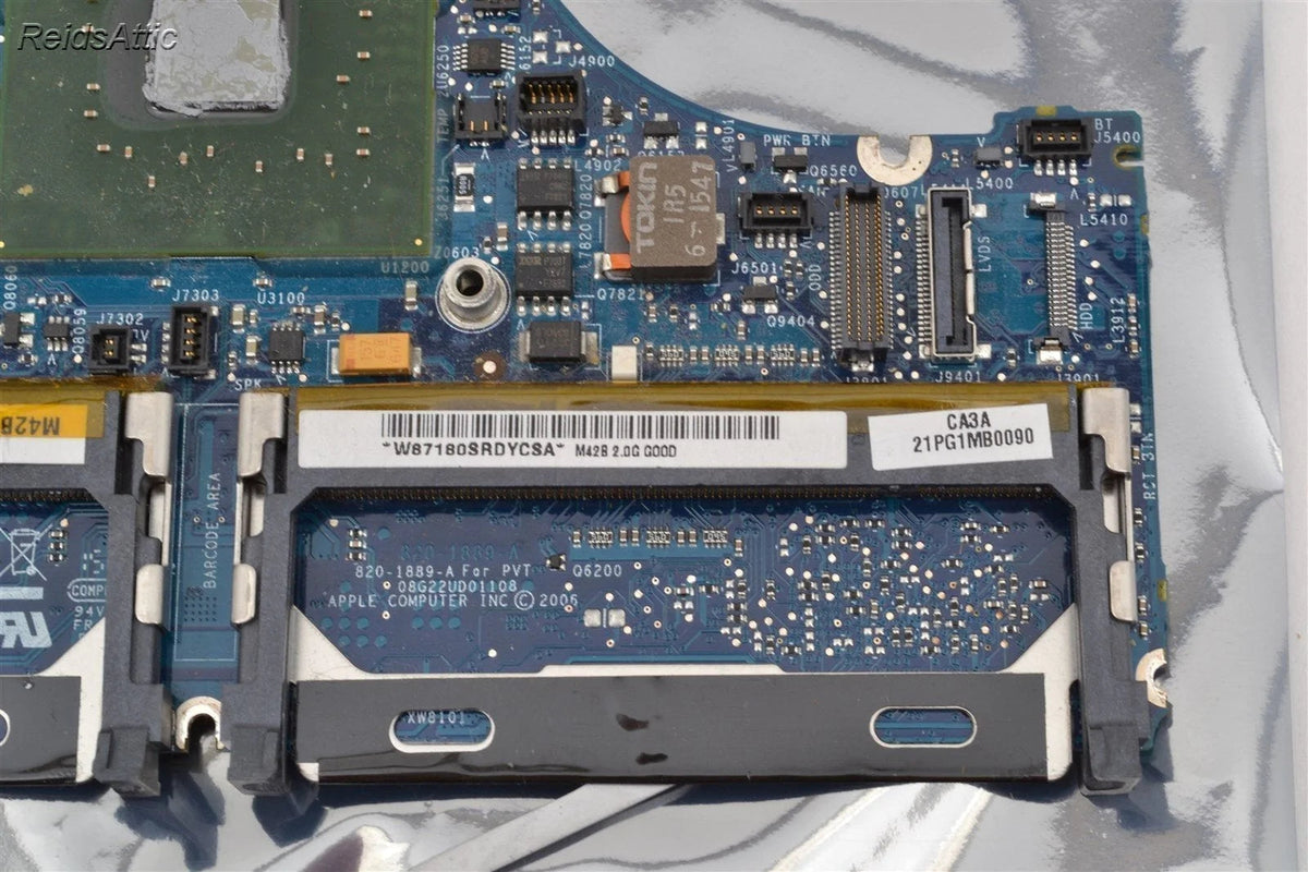 APPLE 13" A1181 MacBook 2,1 2.0 GHz Core 2 Duo Logic Board T7200 820-1889