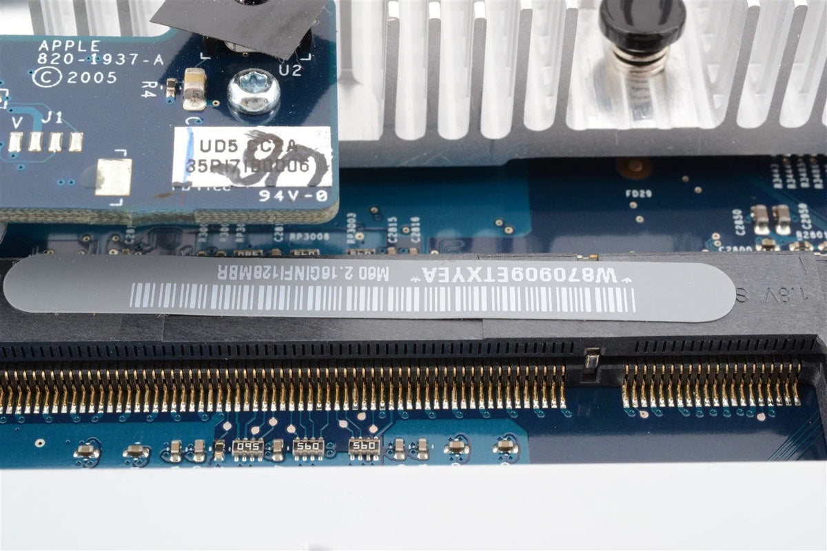 Apple iMac 20" A1207 MA589LL/A 2.16 GHz Late 2006 Logic Board 820-2031 (no CPU)