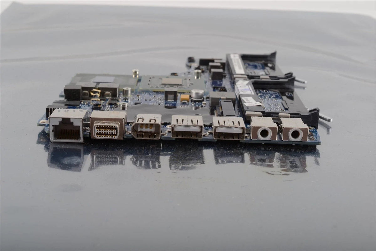 APPLE 13" A1181 MacBook 3,1 2.0 GHz Core 2 Duo Logic Board T7300 820-2279