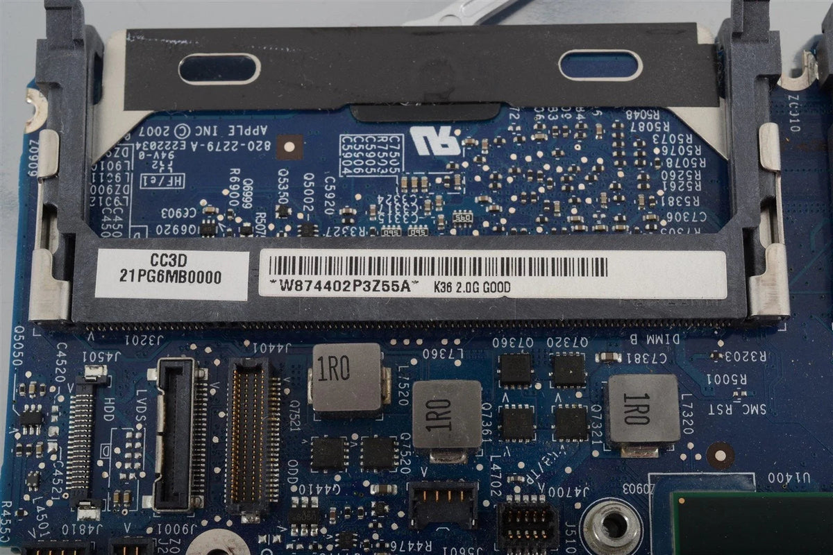 APPLE 13" A1181 MacBook 3,1 2.0 GHz Core 2 Duo Logic Board T7300 820-2279