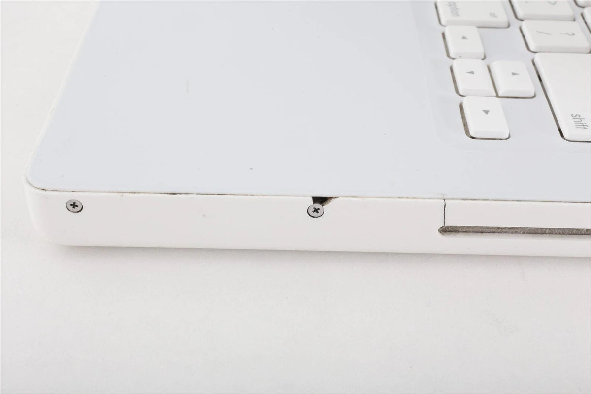 MacBook A1181 4,1 13.3" (2008) - Intel Core 2 Duo 2.4 GHz / 2 GB RAM/ 160 GB HD