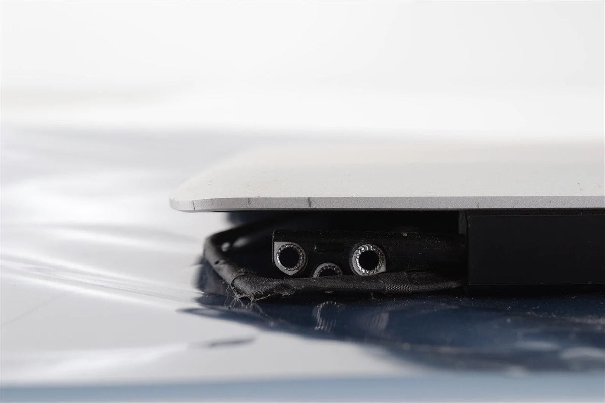 13" Macbook Pro A1278 2009-2010 Display Screen Clamshell LCD Panel Bent Corners