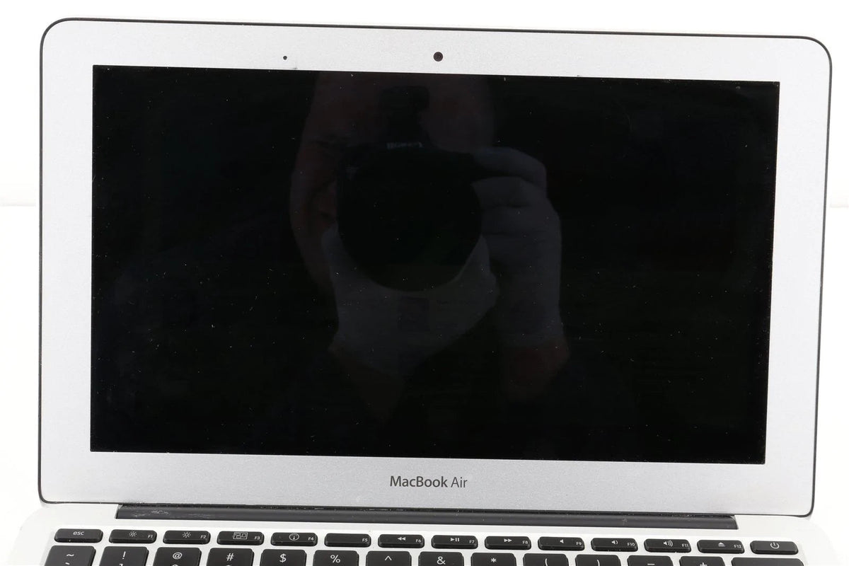 11" MacBook Air Late 2010 MC505LL/A 1.4GHz C2D 2GB Ram 64GB HDD OS High Sierra