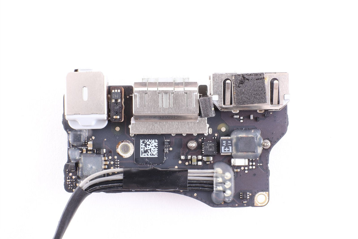 Apple 13" MacBook Air A1466 Mid 2012 - I/O BOARD MAGSAFE AUDIO USB - 821-1477