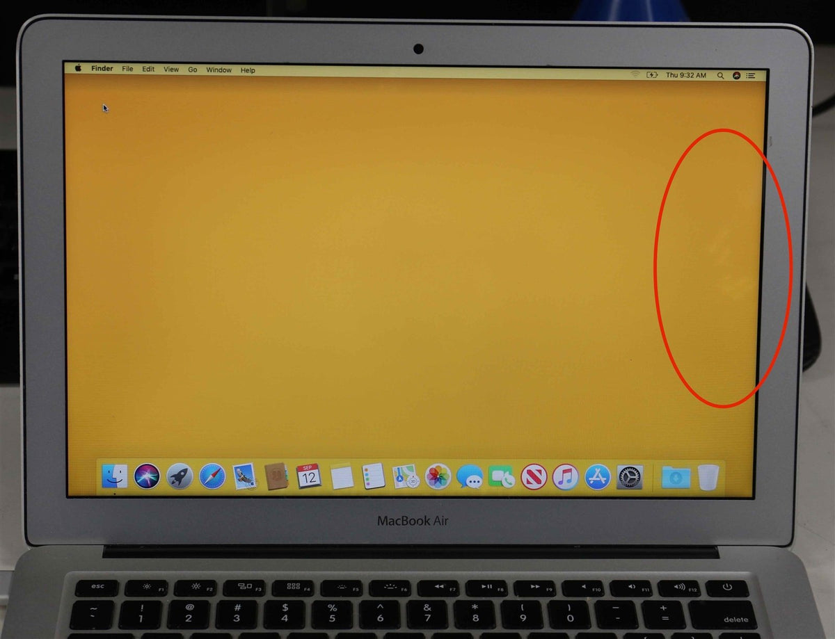 11" MacBook Air Mid 2011 A1370 Complete Screen Module LCD Panel -Good Condition