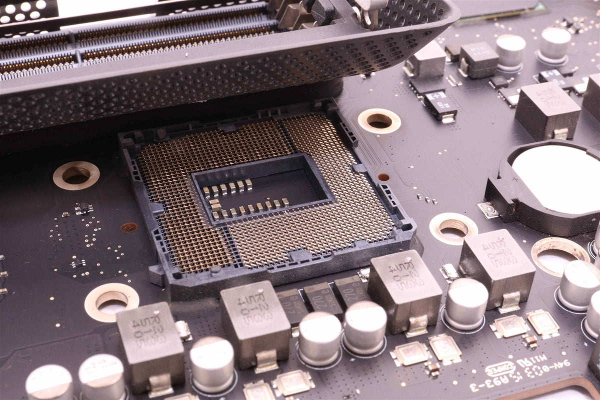 iMac 27" A1419 Late 2014 Logic Board W/ 2 GB AMD Radeon R9 M290X GPU *NO CPU*