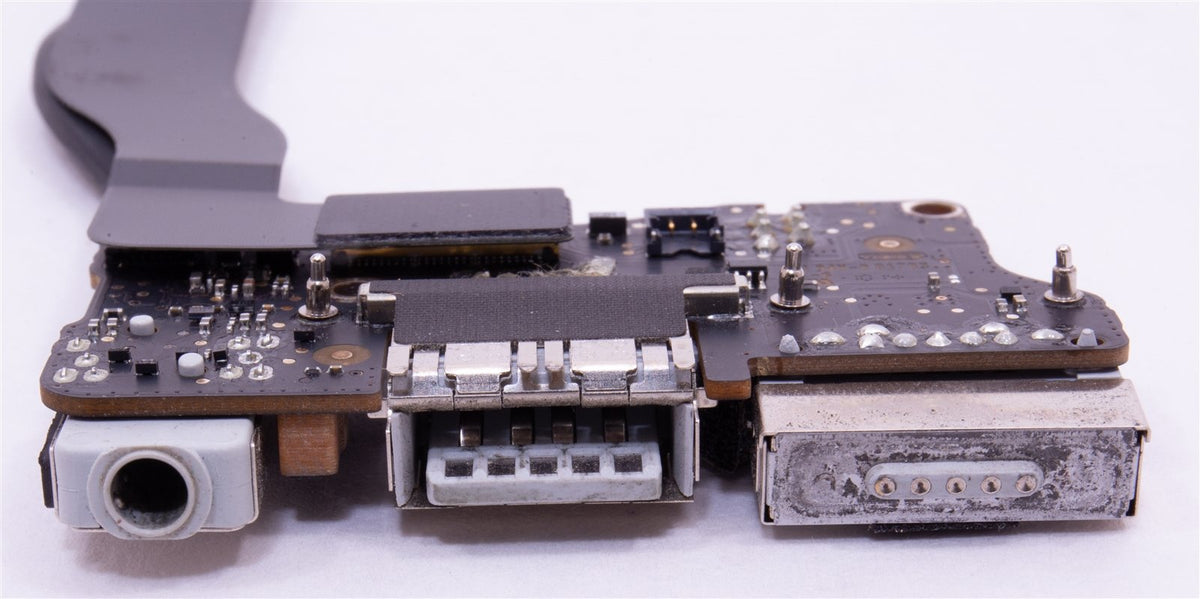 Apple 13" MacBook Air A1466 Mid 2013 - I/O BOARD MAGSAFE AUDIO USB