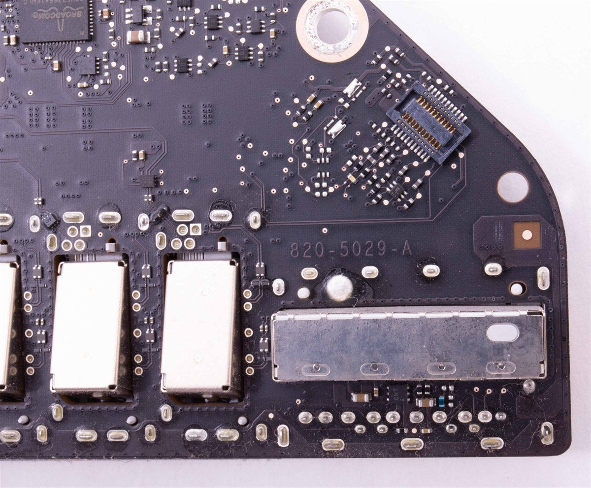 iMac 27&quot; A1419 Late 2014 Logic Board W/ 4 GB AMD Radeon R9 M295X GPU *NO CPU*