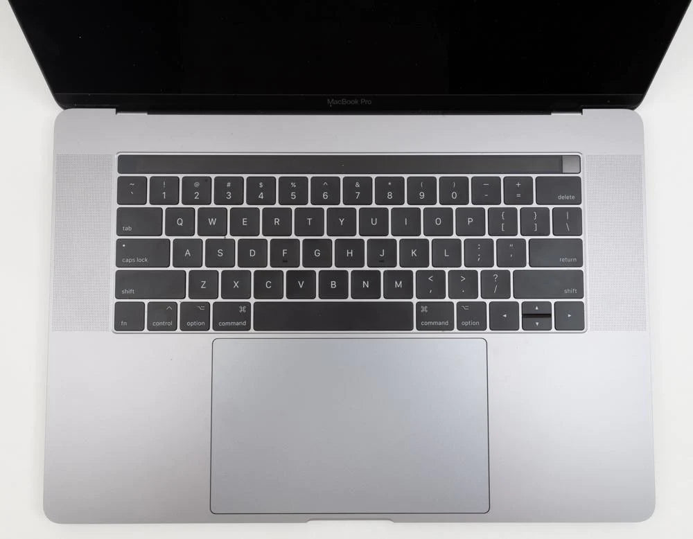15&quot; MacBook Pro Retina Mid 2017 2.8GHz I7 Quad Core 1 TB HD 16GB RAM A1707-3162