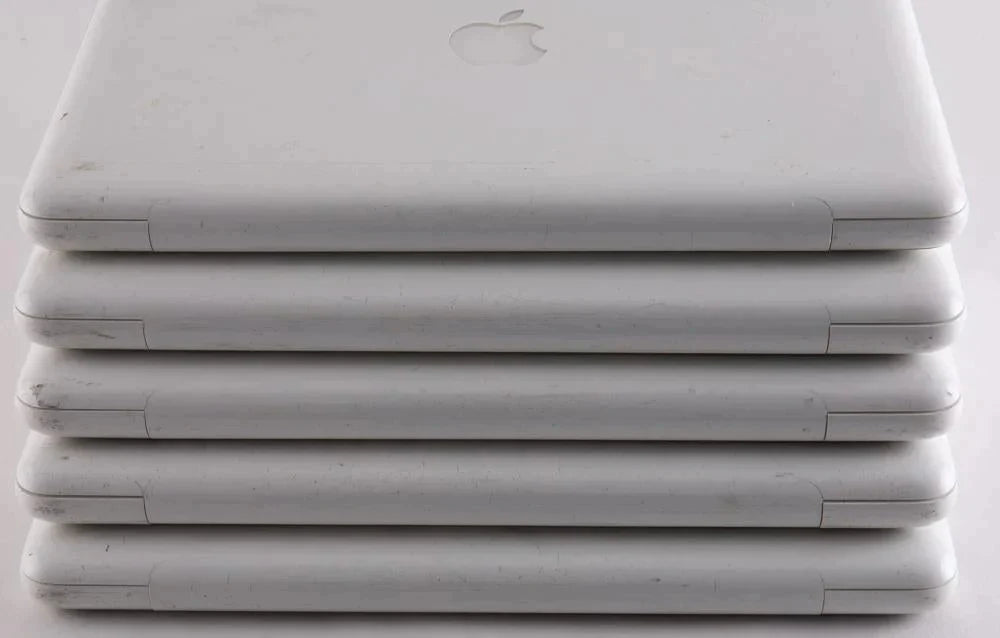 13" MacBook Unibody (White) 2.26GHz 250GB HD 2GB RAM MC207LL/A A1342 2009