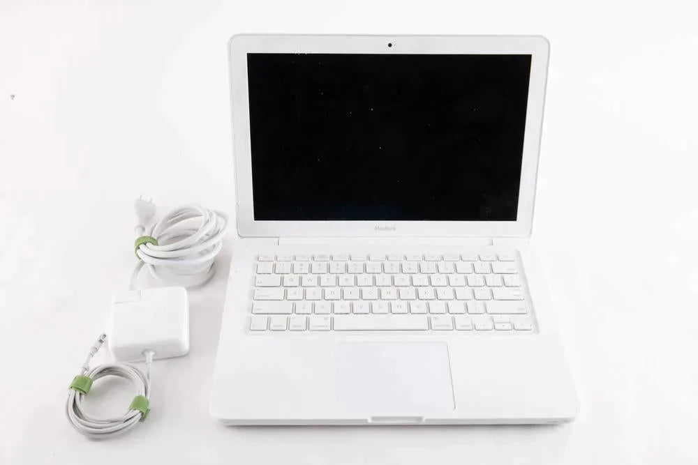 13" MacBook Unibody (White) 2.26GHz 250GB HD 2GB RAM MC207LL/A A1342 2009