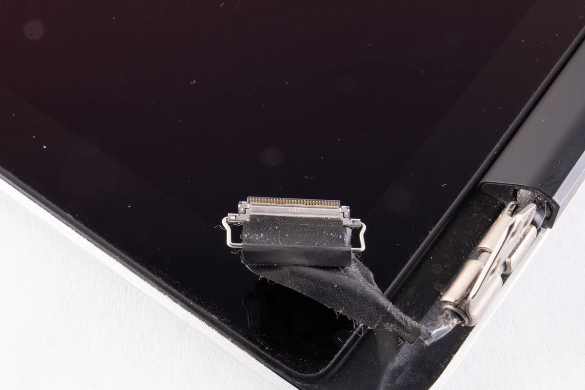 Complete LCD Screen Assembly - Early 2015 13" Retina Macbook Pro -Good Condition