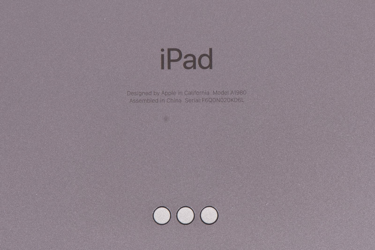 11" iPad Pro WI-FI A1980 - 256GB - Space Gray - Good Condition With Zagg Case