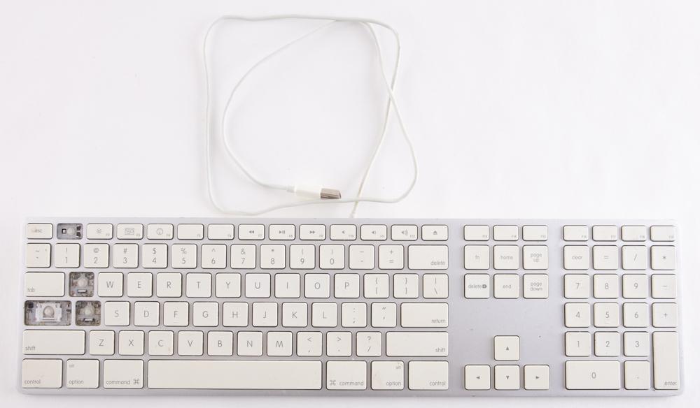 AS-IS Lot of 4 - Apple A1243 MB110LL/A Aluminum USB Keyboard W/ Numeric Keypad