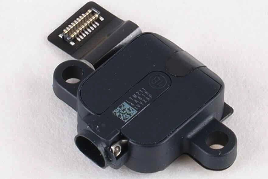 Audio board headphone Jack - MidNight - Apple M2 13" Macbook Air A2681 821-03656