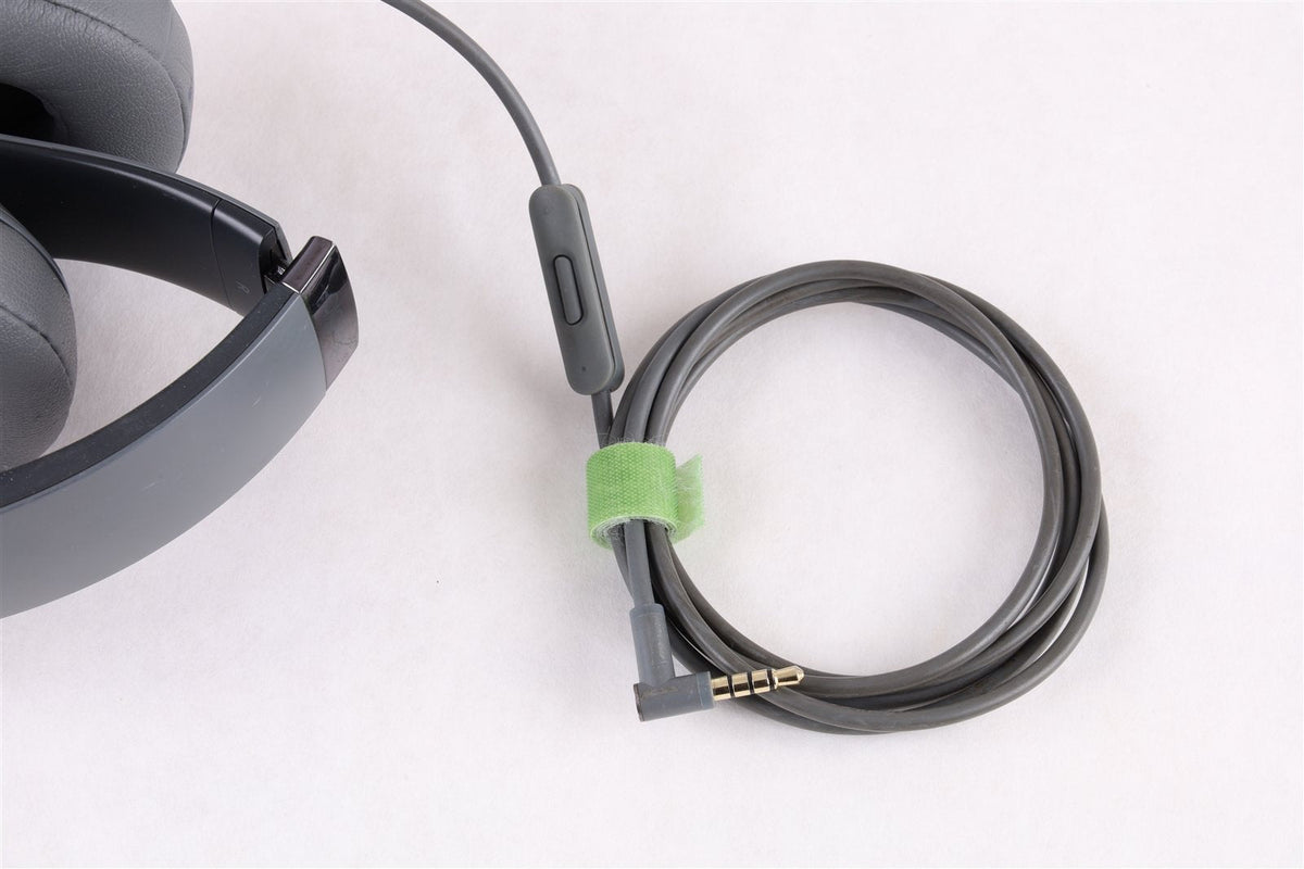 *Read* Beats Studio3 Wireless Noise Cancelling Headphones - Gray -