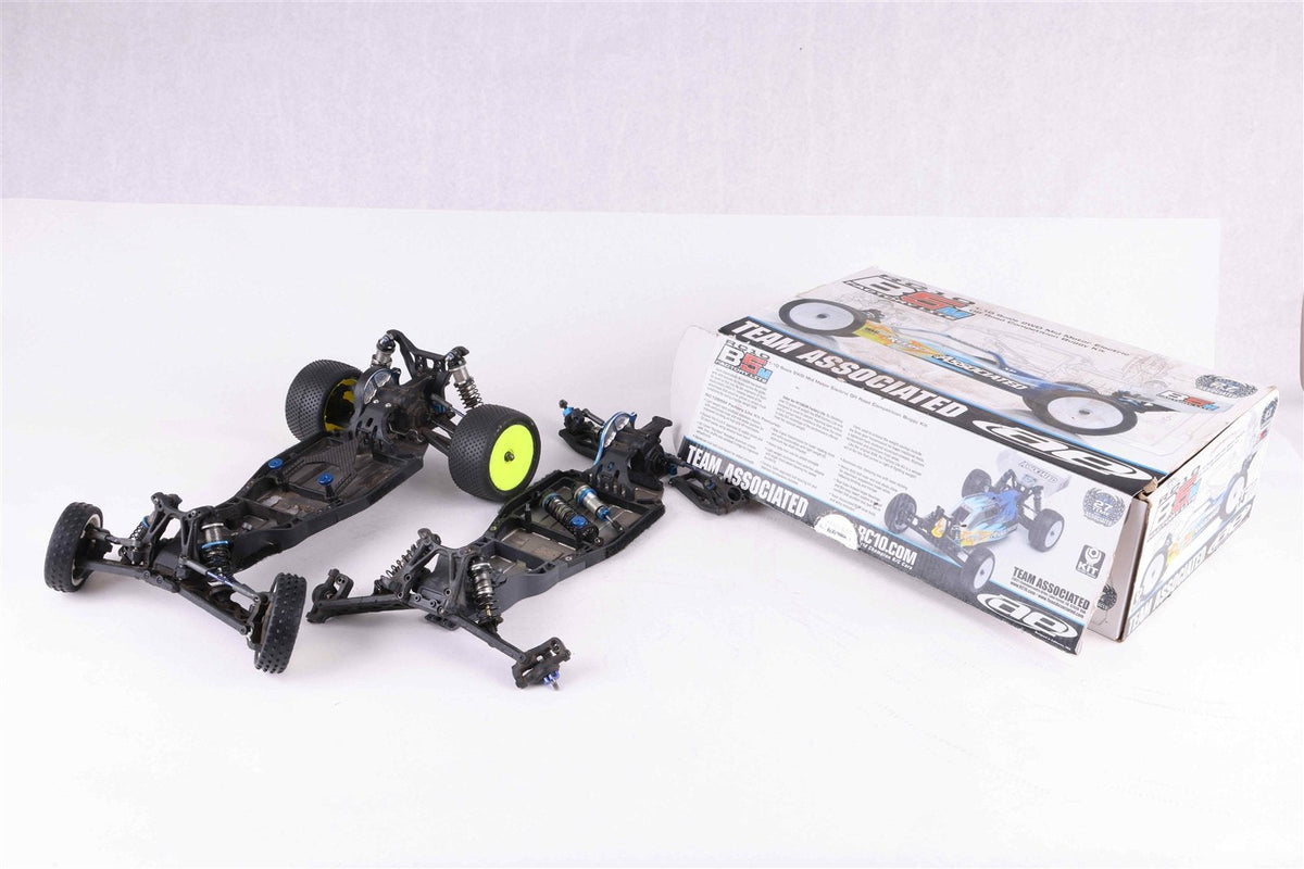 2x Team Associated RC10B5M - One Complete One In Pieces -Plus box of parts