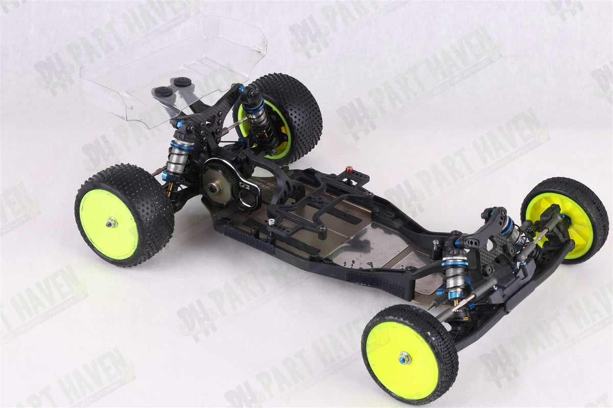 Team Associated RC10 Team Car 6034 || CC Silver Chassis || Unpainted Body + Box