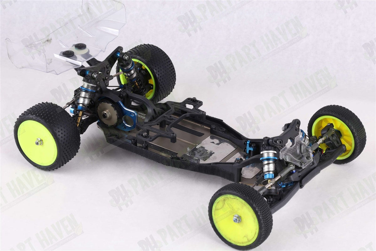 Team Associated RC10 Team Car 6034 || CC Silver Chassis || Unpainted Body + Box