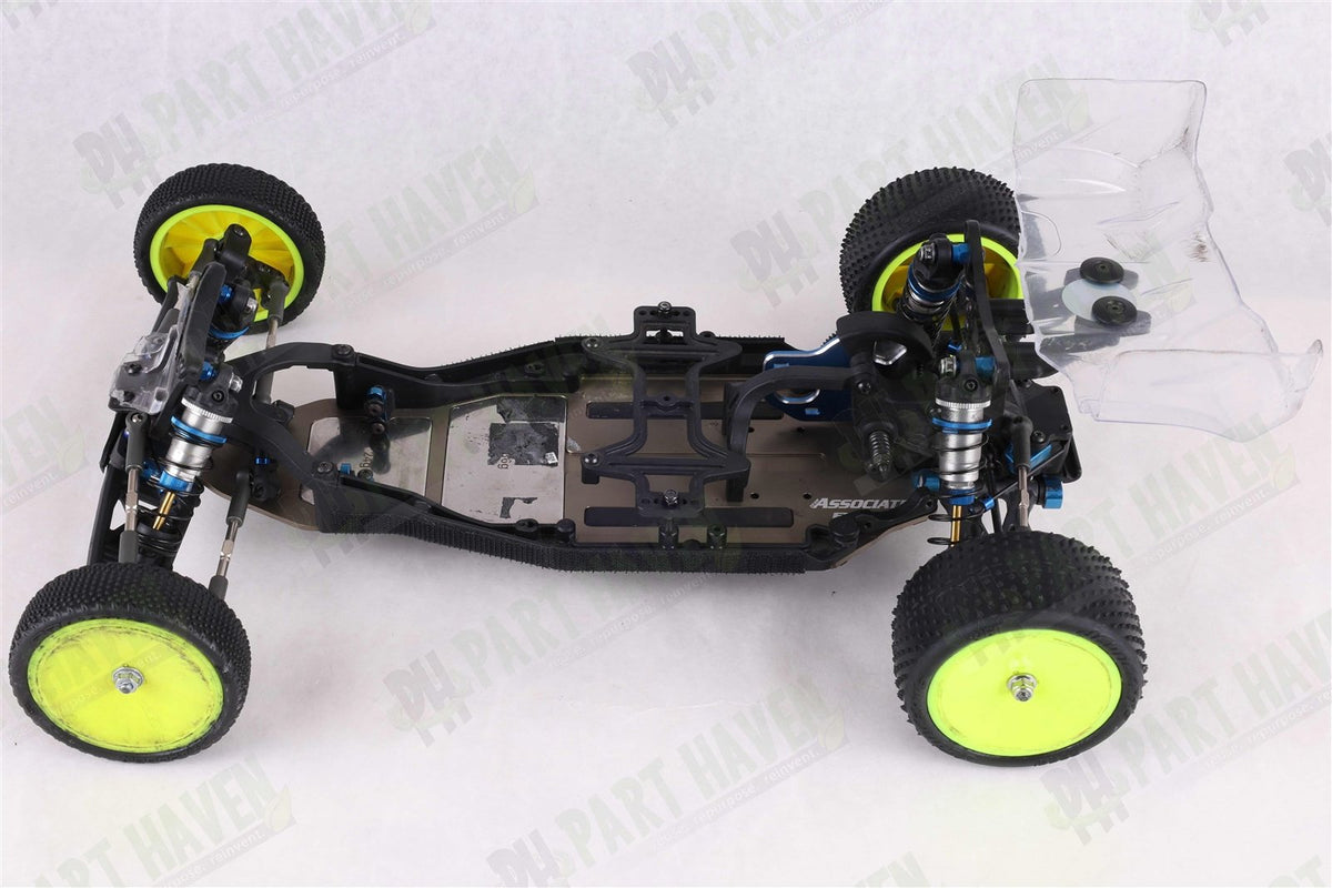 Team Associated RC10 Team Car 6034 || CC Silver Chassis || Unpainted Body + Box