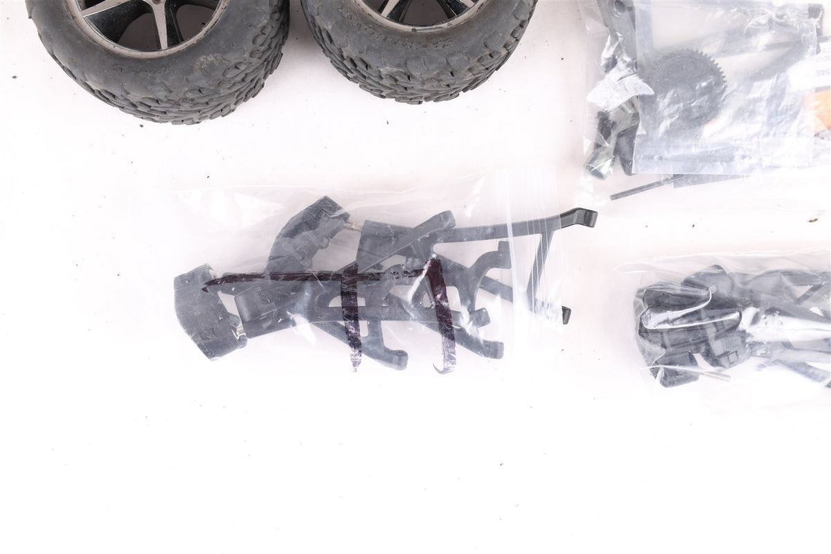 TRAXXAS 71076-8 EREVO VXL 1/16-Scale 4WD Stadium Truck 558 -No Remote or Battery